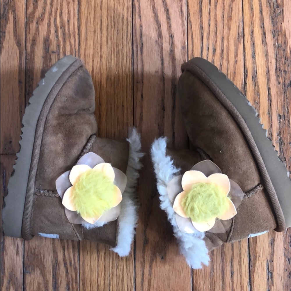 UGG size 8 short boot. With flower